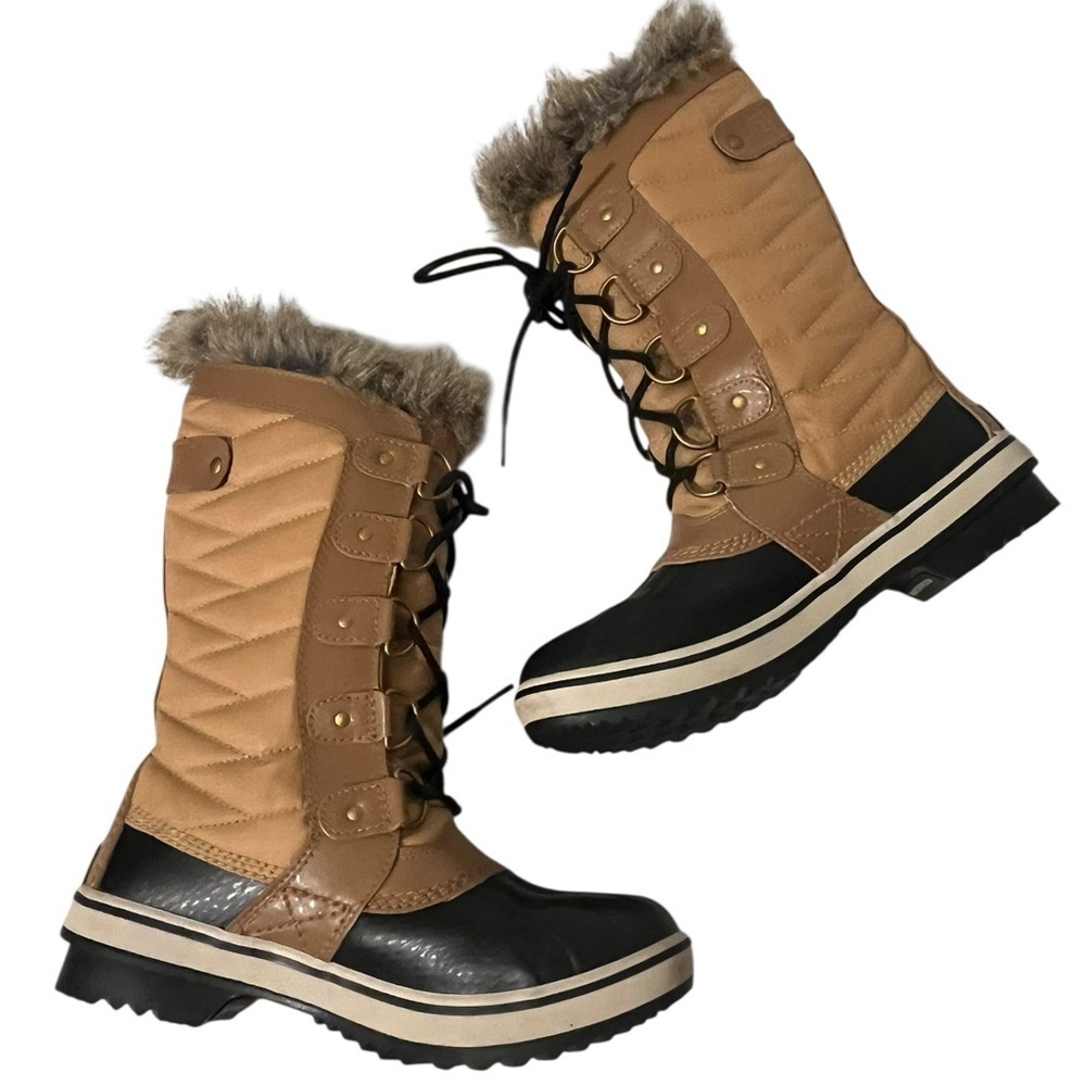 Sorel Tan and Black Winter Boots Size 6 Capsule